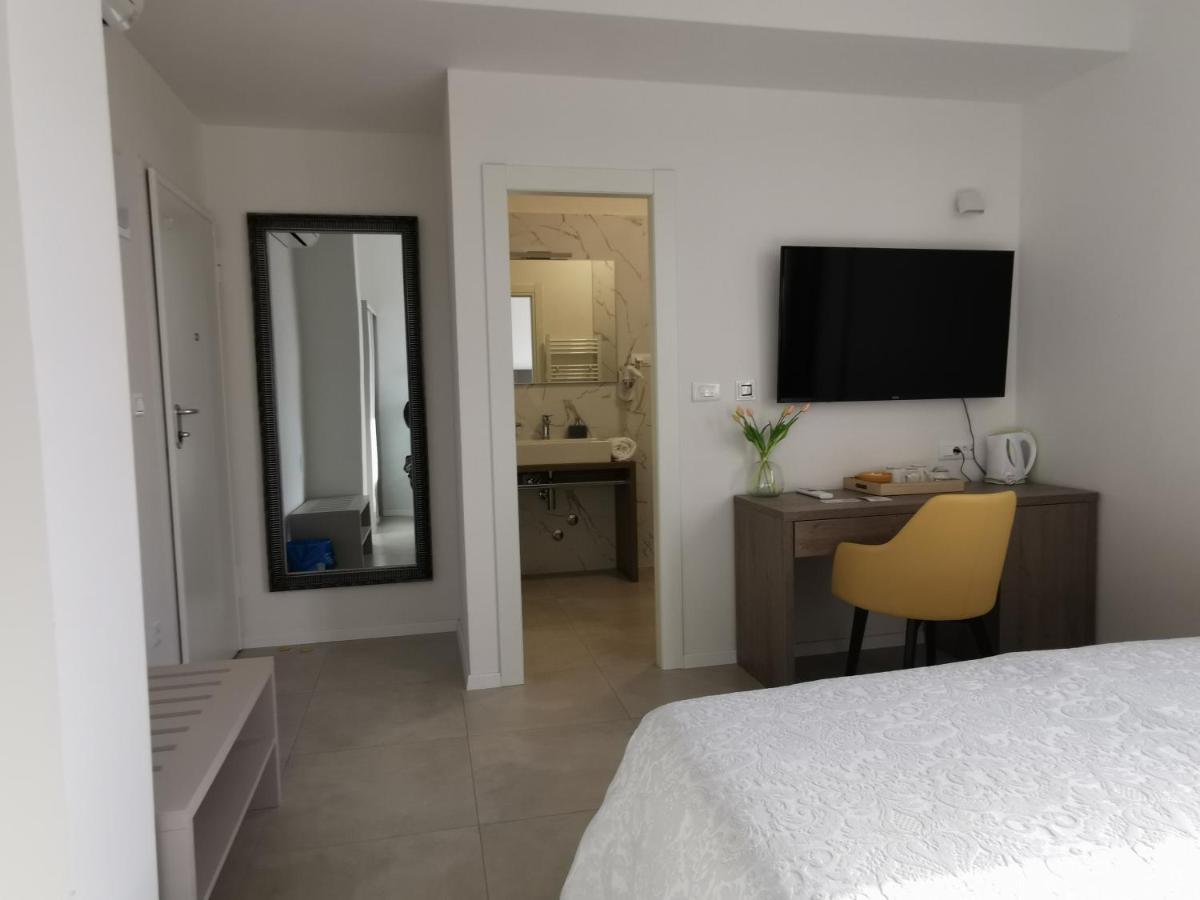 Luxury Rooms Pino Split Luaran gambar